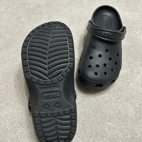 Black Crocs men’s 8 womens 10 new - Picture 2 of 3